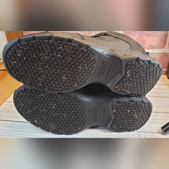 TredSafe Slip Resistant Steel-toed work boots men's size 8½ (sw204) - Picture 9 of 14